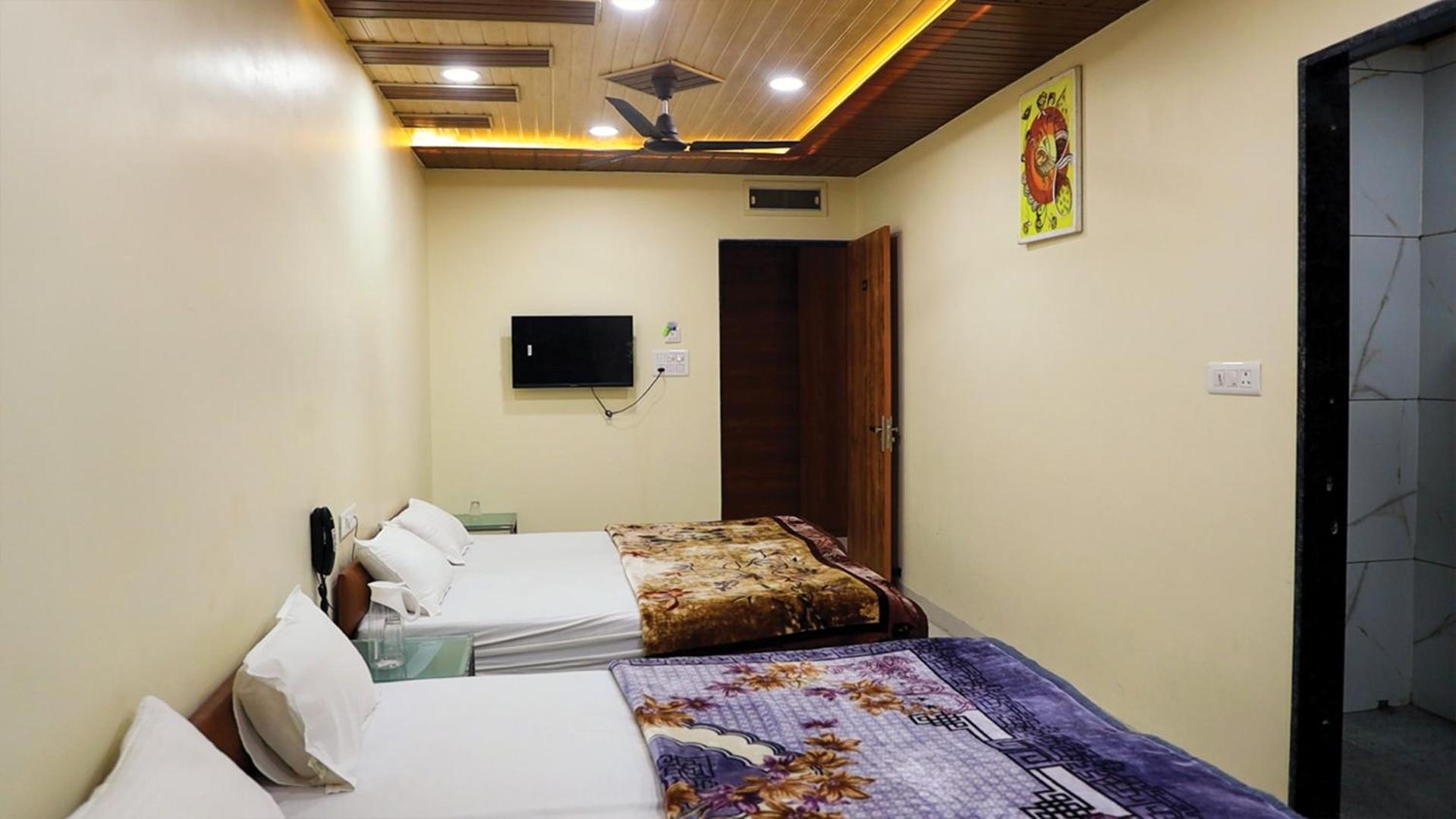 Shri Shiv Ganga Bhakt Niwas Hotel Ujjain Exterior photo
